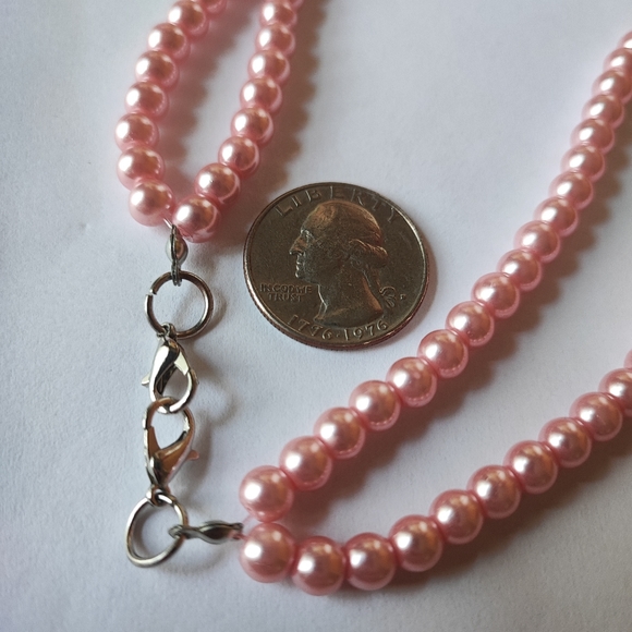 Kissaka Twisted Pearl Magnetic Closure Dual Strand Pink Necklace Set of 2 Barbie - Picture 10 of 11